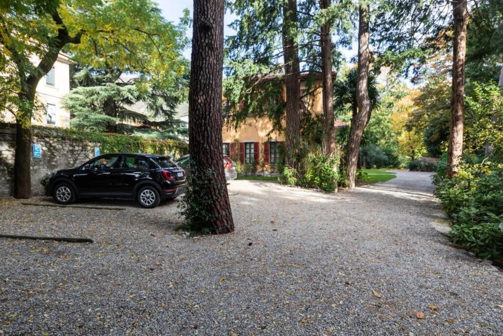 Bilocale Nel Parco Di Villa Erba Cernobbio Exterior foto