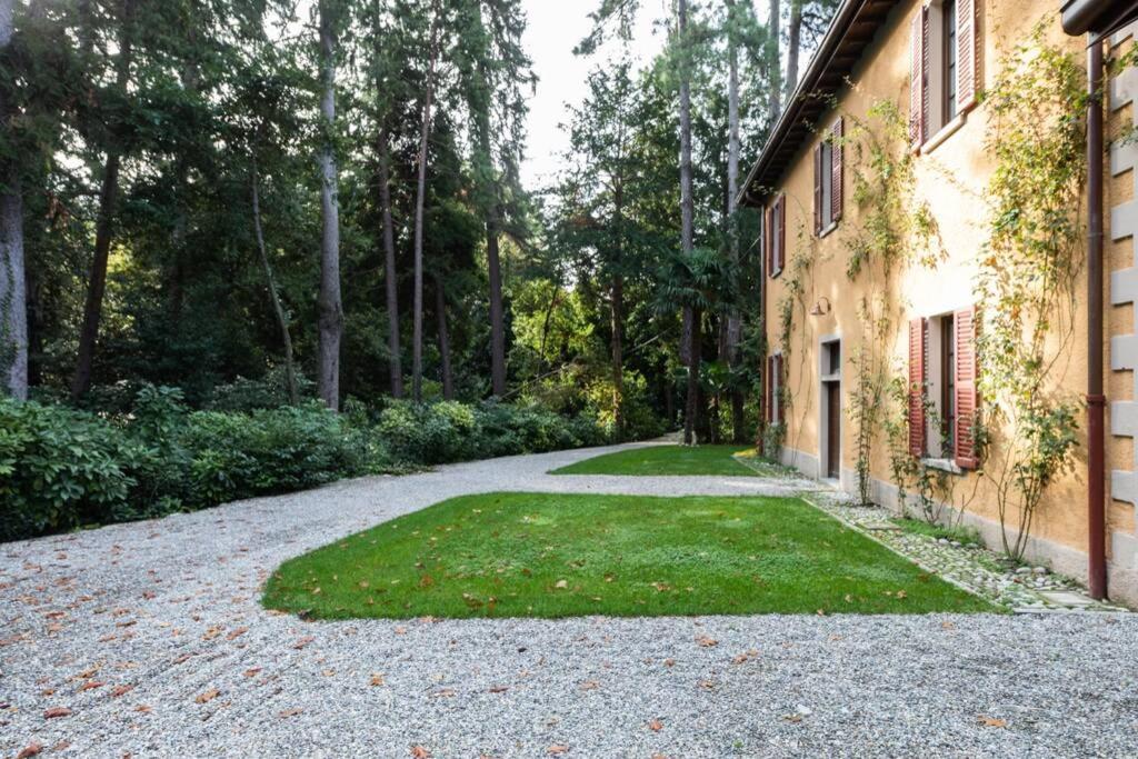 Bilocale Nel Parco Di Villa Erba Cernobbio Exterior foto