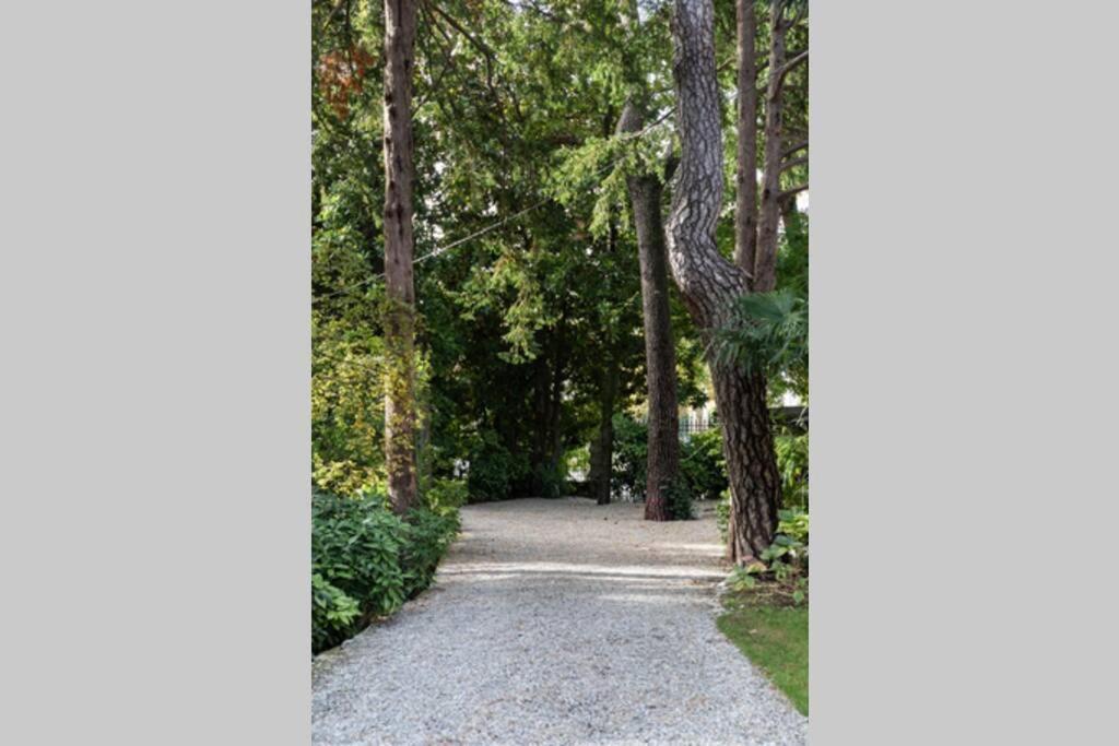 Bilocale Nel Parco Di Villa Erba Cernobbio Exterior foto