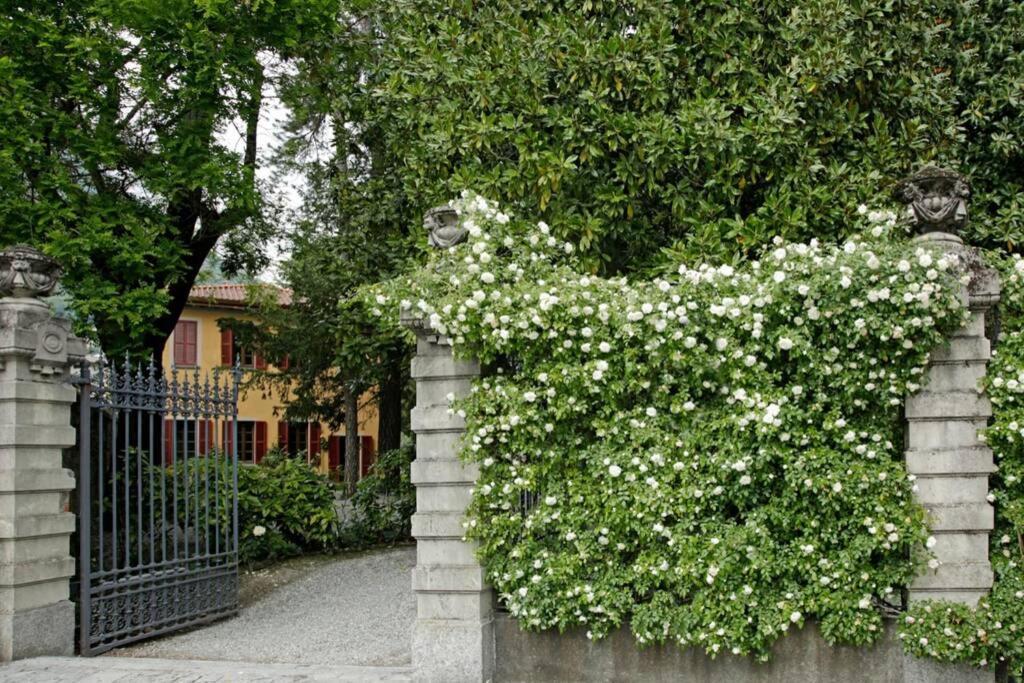 Bilocale Nel Parco Di Villa Erba Cernobbio Exterior foto